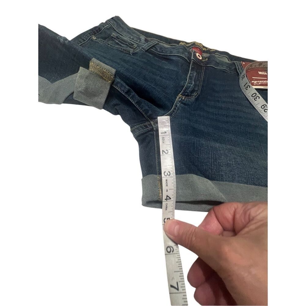 Arizona Woman’s MIDI Denim Roll Up Shorts Sz 15 NWT - Picture 8 of 8